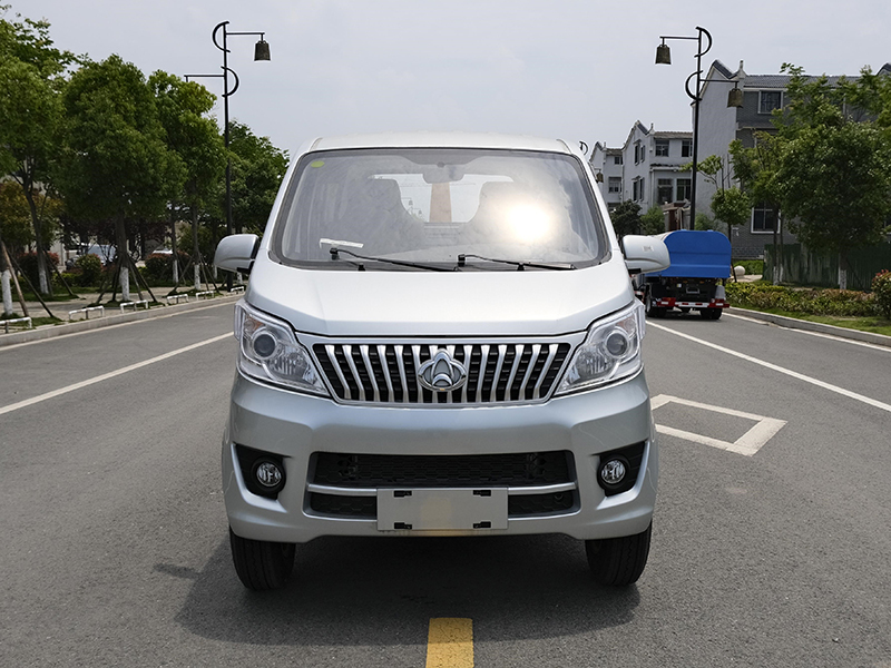 長(zhǎng)安2900勾臂垃圾車