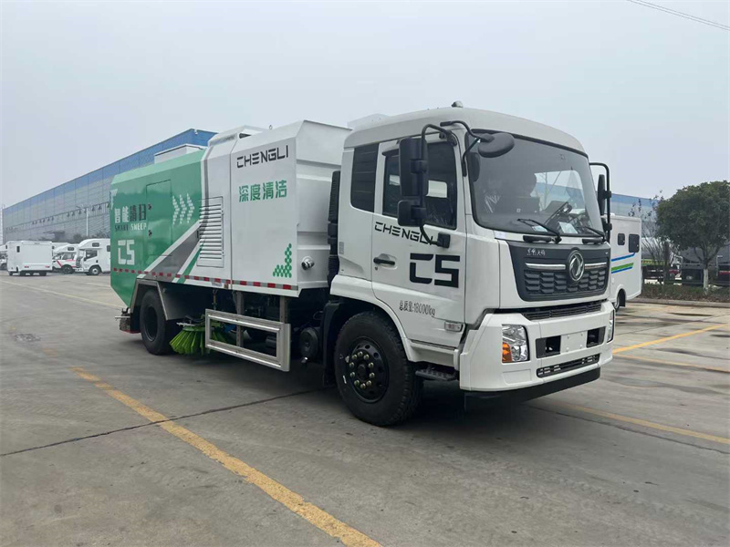 天錦干濕兩用道路污染清除車（深度保潔車）